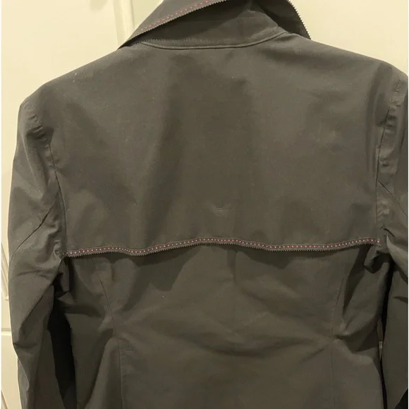 Waterproof jacket - Picture 2 of 5